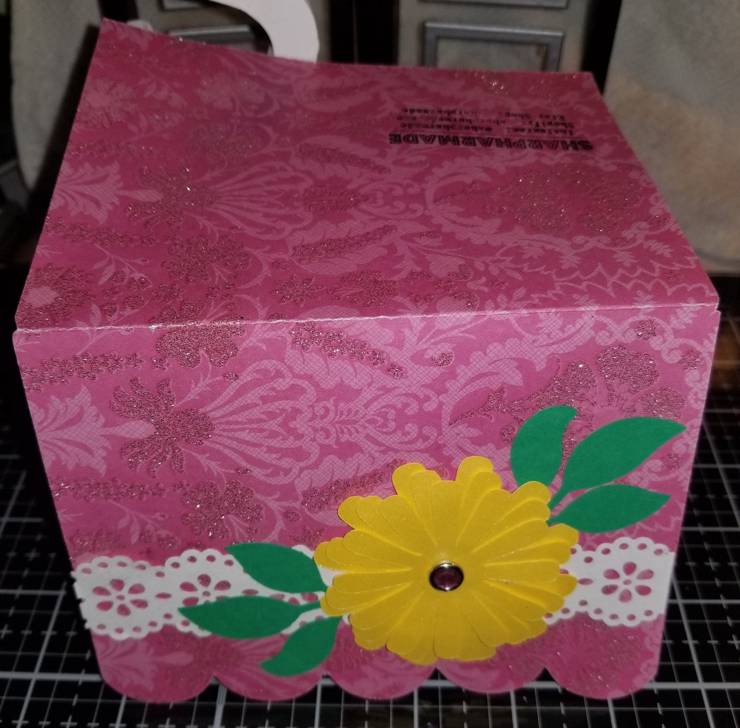 Daisy Background Scalloped Handmade Good Greeting Supply Card CLEARANCE