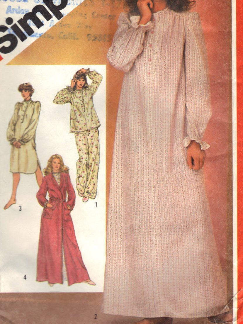 Simplicity 5737 Pattern Vintage Misses Nightgown In Two Lengths, Pajamas And Robe